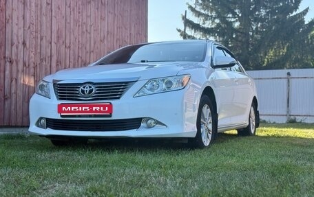 Toyota Camry, 2012 год, 1 320 000 рублей, 2 фотография
