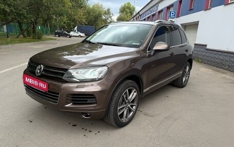 Volkswagen Touareg III, 2011 год, 2 450 000 рублей, 3 фотография