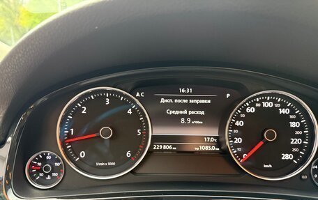 Volkswagen Touareg III, 2011 год, 2 450 000 рублей, 12 фотография