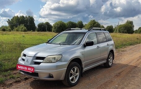 Mitsubishi Outlander III рестайлинг 3, 2007 год, 710 000 рублей, 3 фотография