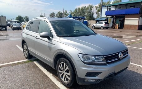 Volkswagen Tiguan II, 2017 год, 1 870 000 рублей, 2 фотография
