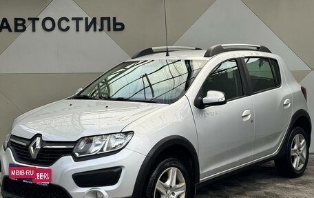 Renault Sandero II рестайлинг, 2017 год, 829 000 рублей, 1 фотография