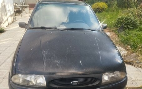 Ford Fiesta, 1999 год, 130 000 рублей, 1 фотография