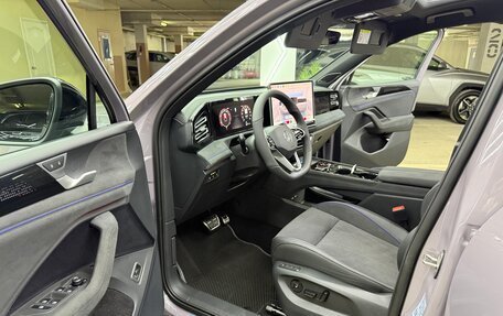 Volkswagen Tiguan, 2025 год, 4 500 000 рублей, 19 фотография