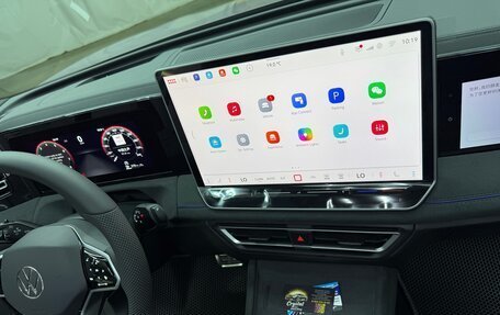 Volkswagen Tiguan, 2025 год, 4 500 000 рублей, 36 фотография