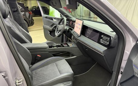 Volkswagen Tiguan, 2025 год, 4 500 000 рублей, 33 фотография