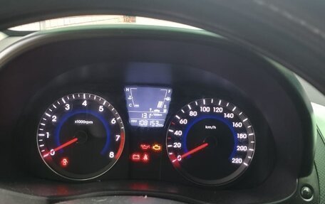 Hyundai Solaris II рестайлинг, 2013 год, 820 000 рублей, 9 фотография