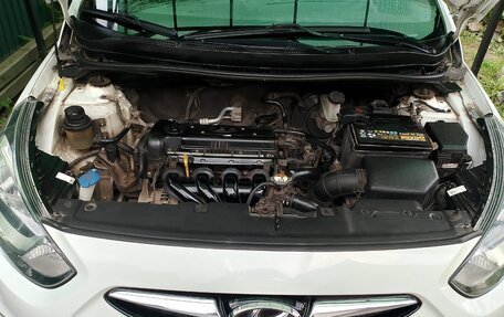 Hyundai Solaris II рестайлинг, 2013 год, 820 000 рублей, 6 фотография