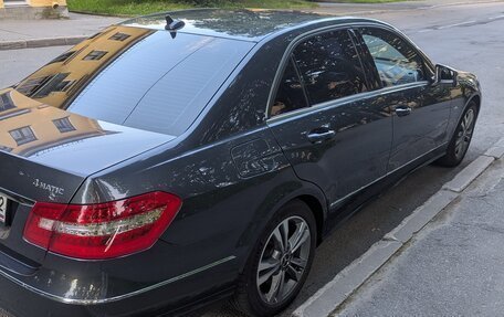 Mercedes-Benz E-Класс, 2011 год, 1 890 000 рублей, 10 фотография