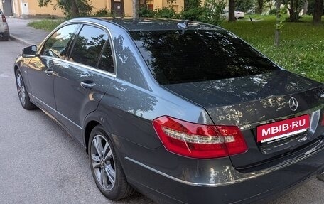 Mercedes-Benz E-Класс, 2011 год, 1 890 000 рублей, 6 фотография