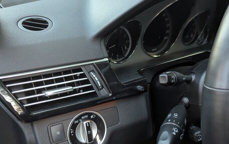 Mercedes-Benz E-Класс, 2011 год, 1 890 000 рублей, 33 фотография