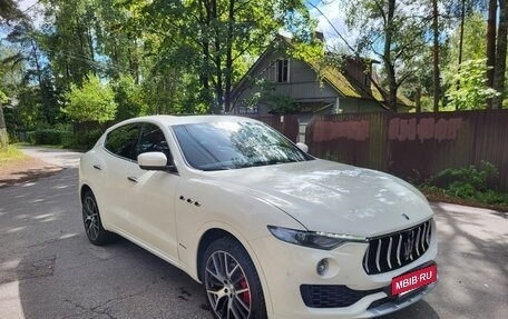 Maserati Levante I, 2017 год, 5 250 000 рублей, 2 фотография