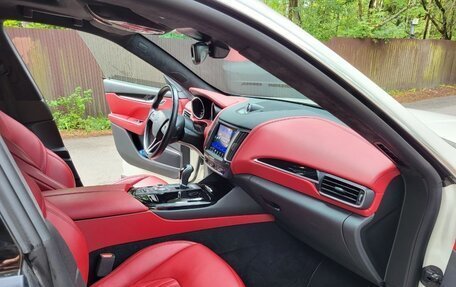Maserati Levante I, 2017 год, 5 250 000 рублей, 10 фотография