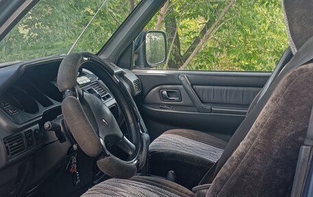 Mitsubishi Pajero III рестайлинг, 1992 год, 1 000 000 рублей, 28 фотография
