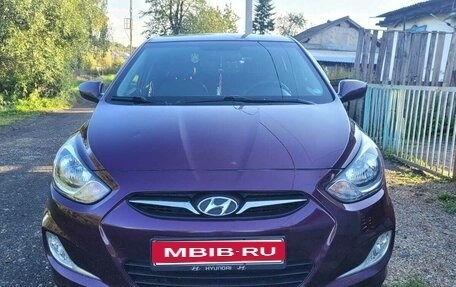 Hyundai Solaris II рестайлинг, 2012 год, 850 000 рублей, 7 фотография
