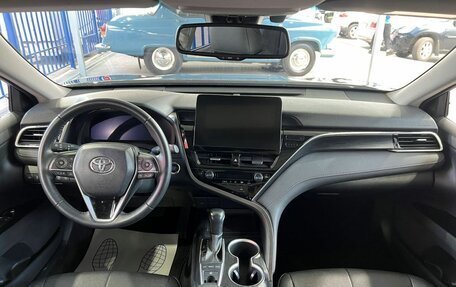 Toyota Camry, 2023 год, 3 399 000 рублей, 10 фотография