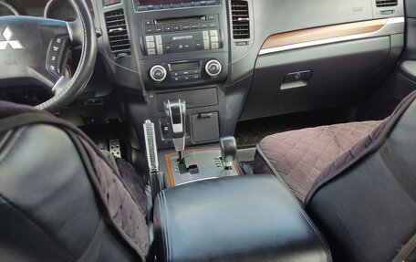 Mitsubishi Pajero IV, 2007 год, 1 730 000 рублей, 3 фотография