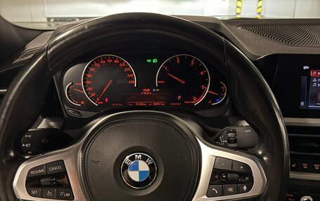 BMW 3 серия, 2019 год, 3 890 000 рублей, 12 фотография