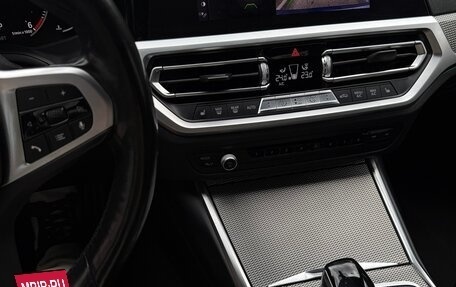 BMW 3 серия, 2019 год, 3 890 000 рублей, 18 фотография