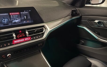 BMW 3 серия, 2019 год, 3 890 000 рублей, 13 фотография