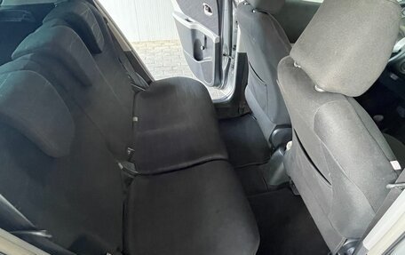 Toyota Yaris III рестайлинг, 2008 год, 800 000 рублей, 11 фотография