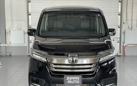 Honda Stepwgn IV, 2017 год, 2 429 000 рублей, 2 фотография