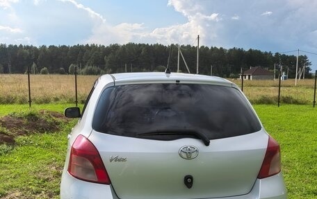 Toyota Vitz, 2005 год, 390 000 рублей, 4 фотография