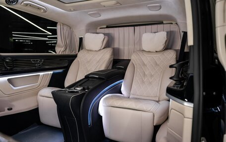 Mercedes-Benz V-Класс, 2024 год, 38 500 000 рублей, 2 фотография