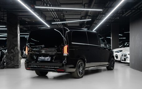 Mercedes-Benz V-Класс, 2024 год, 38 500 000 рублей, 3 фотография