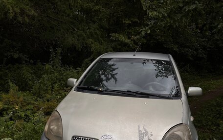 Toyota Yaris I рестайлинг, 2000 год, 200 000 рублей, 4 фотография