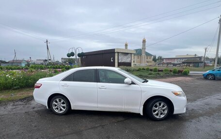 Toyota Camry, 2011 год, 1 320 000 рублей, 2 фотография