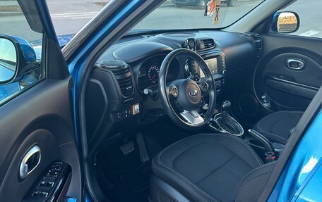 KIA Soul II рестайлинг, 2018 год, 1 400 000 рублей, 8 фотография