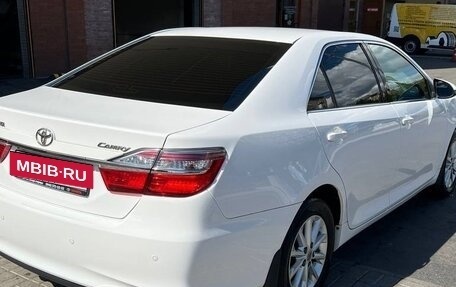 Toyota Camry, 2015 год, 1 890 000 рублей, 2 фотография