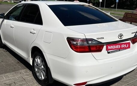 Toyota Camry, 2015 год, 1 890 000 рублей, 3 фотография
