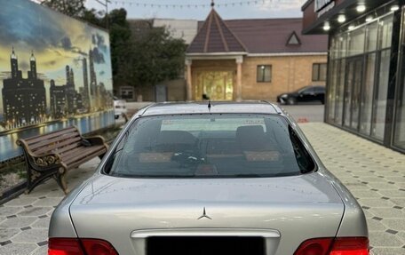 Mercedes-Benz E-Класс, 1998 год, 485 000 рублей, 4 фотография