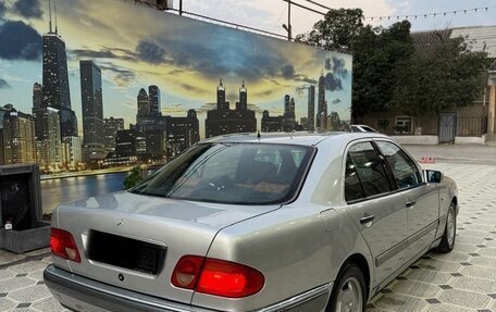 Mercedes-Benz E-Класс, 1998 год, 485 000 рублей, 5 фотография