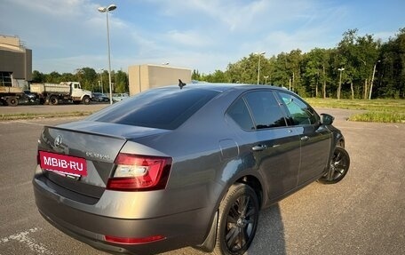 Skoda Octavia, 2017 год, 1 990 000 рублей, 10 фотография
