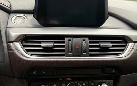 Mazda 6, 2017 год, 2 000 000 рублей, 15 фотография