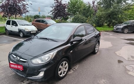 Hyundai Solaris II рестайлинг, 2011 год, 450 000 рублей, 2 фотография