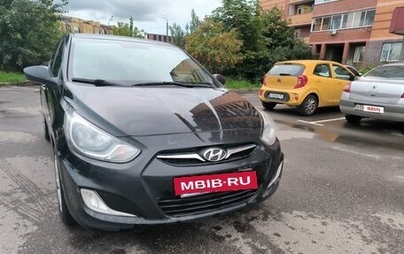 Hyundai Solaris II рестайлинг, 2011 год, 450 000 рублей, 4 фотография