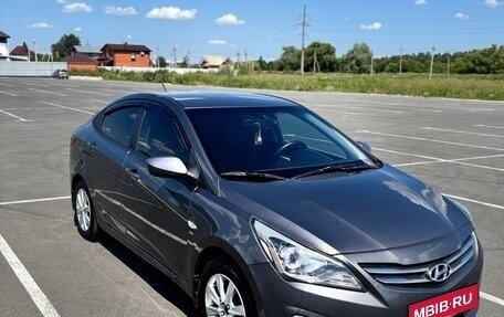 Hyundai Solaris II рестайлинг, 2016 год, 950 000 рублей, 1 фотография