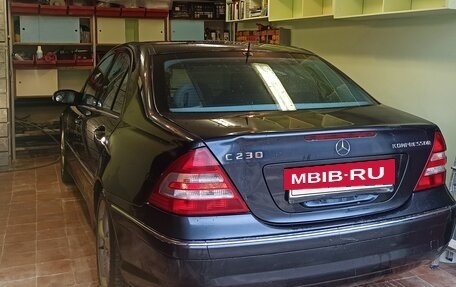 Mercedes-Benz C-Класс, 2005 год, 1 100 000 рублей, 13 фотография