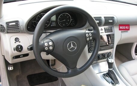 Mercedes-Benz C-Класс, 2005 год, 1 100 000 рублей, 3 фотография