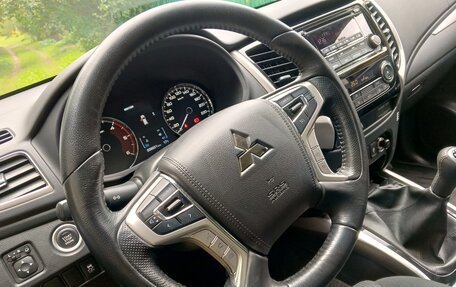 Mitsubishi Pajero Sport III рестайлинг, 2020 год, 3 950 000 рублей, 8 фотография