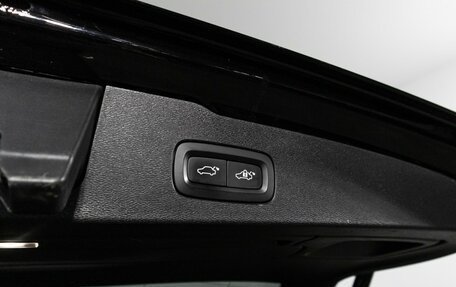 Volvo V60 Cross Country II, 2019 год, 2 799 700 рублей, 16 фотография