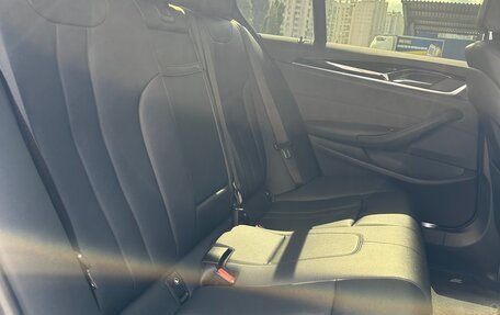 BMW 5 серия, 2018 год, 3 600 000 рублей, 15 фотография