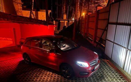Mercedes-Benz B-Класс, 2015 год, 2 100 000 рублей, 2 фотография