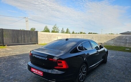 Volvo S90 II рестайлинг, 2020 год, 2 724 000 рублей, 3 фотография