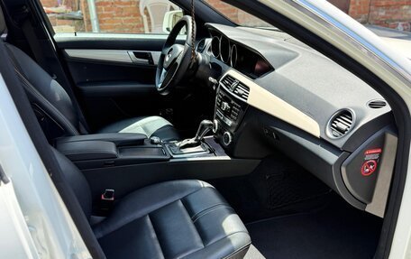 Mercedes-Benz C-Класс, 2012 год, 1 650 000 рублей, 10 фотография