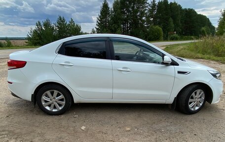KIA Rio III рестайлинг, 2015 год, 930 000 рублей, 27 фотография
